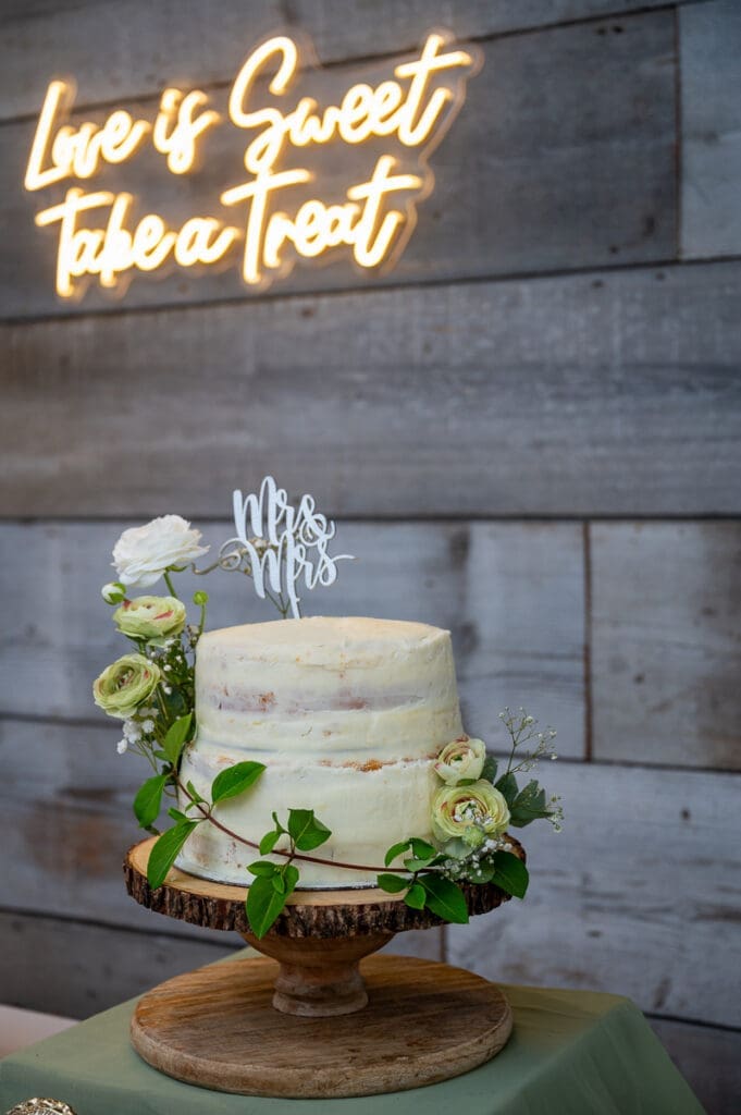wedding cake with flowers